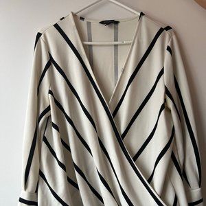 Banana Republic white with black stripes blause.